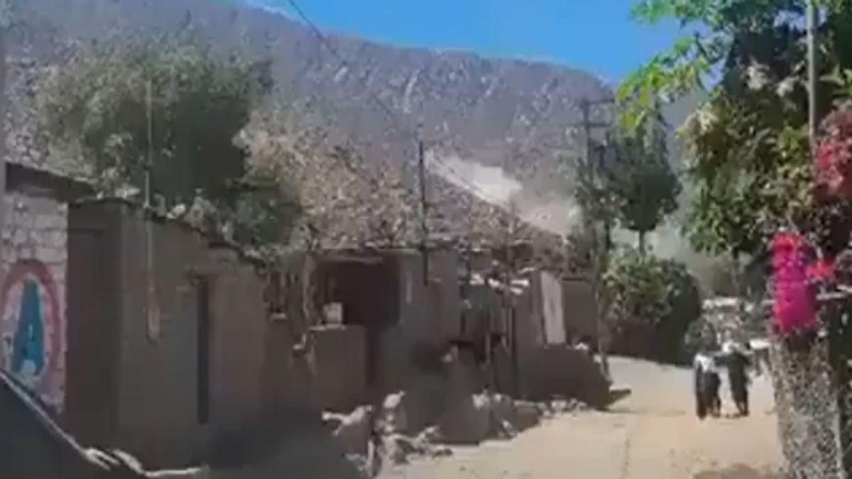 Peru struck by 6.7-mag earthquake felt in Ayacucho and Ica, causing landslides